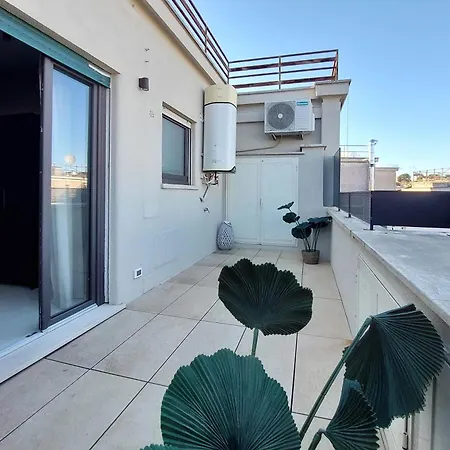 100m Dal Vaticano Oasi Luxury 2 Terraces Roma